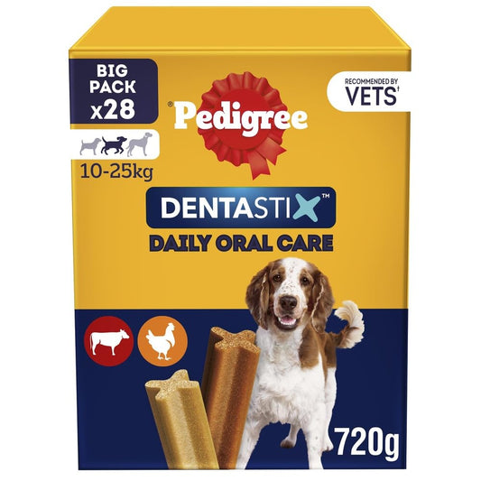 Pedigree DentaStix - Daily Dental chews for medium Dogs (10-25 kg) , 28 Pedigree Dentastix sticks (Pack of 4)